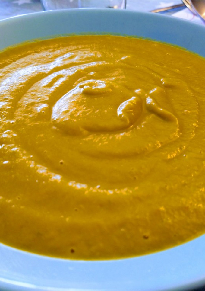 Una foto de Puré de verduras 🥔🥕🧅🥣🥄