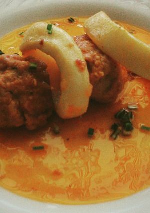 Una foto de Albóndigas con calamares