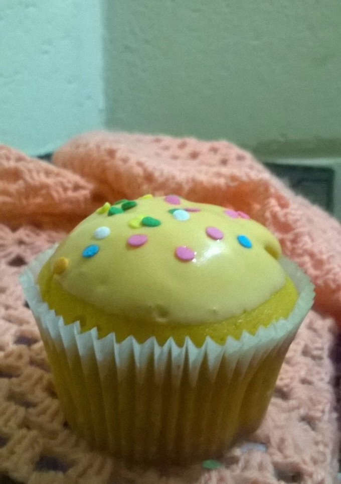 Una foto de Cupcake vainilla con harina de hotcake o pancake, súper fácil de hacer