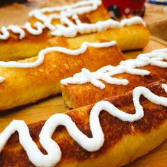 A picture of French Toast Rollups.