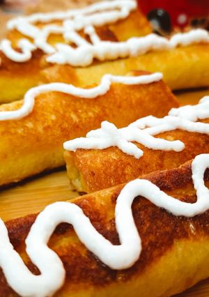 A picture of French Toast Rollups.