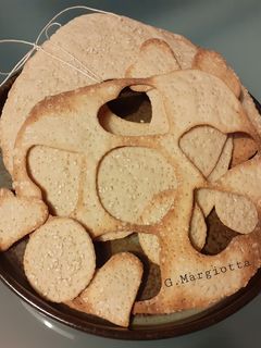 Foto di Knäckebröd con farina integrale bio d'avena e semi di sesamo