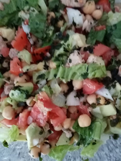 Una foto de Ensalada con garbanzos
