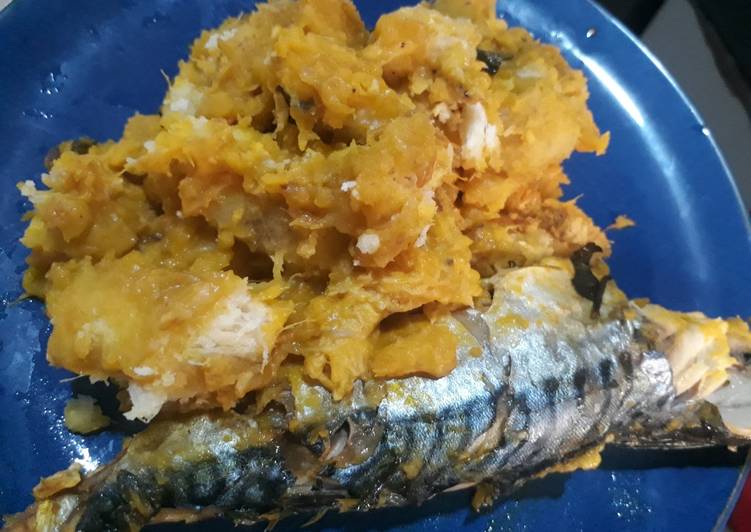 Yam porriage with titus fish
