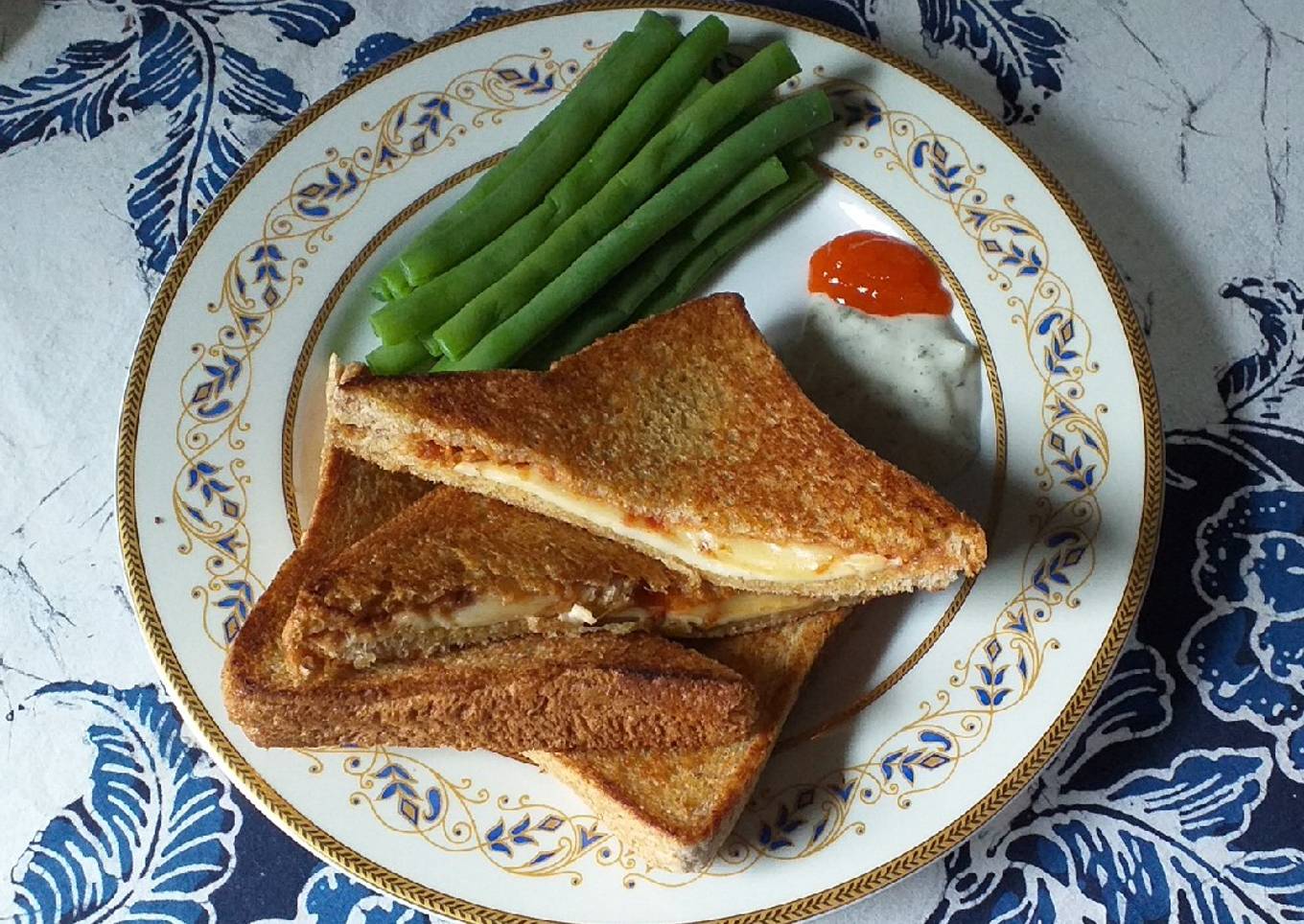 Bolognaise Sandwich������