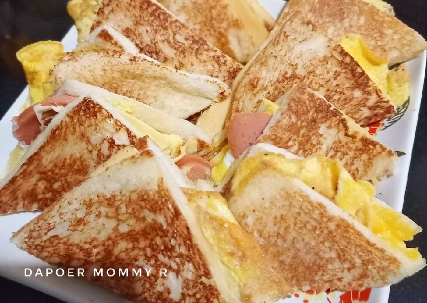 Roti Bakar (Telur Sosis Keju)