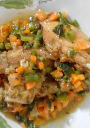 A picture of Vegetable sauce and chicken.