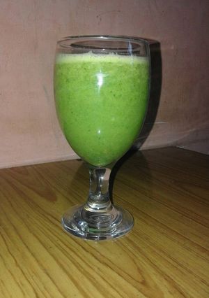 Foto resep Smoothies NaKal (Nanas & Kale)