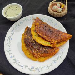 A picture of Cornmeal Dosa With Special Chutney.