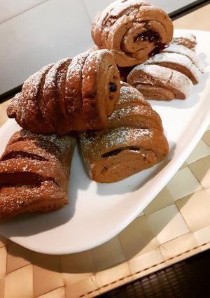 Foto di Saccottini al cacao con marmellata ai frutti di bosco
