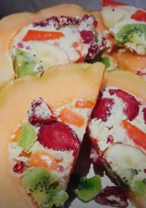 A picture of Musk melon mixed fruit dessert.