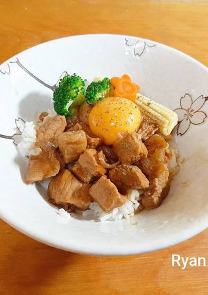 豬角肉丼飯 的食譜成品照片