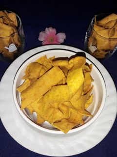 बेसन के पापड़ी नमकीन (Besan ki papadi namkeen recipe in Hindi) रेसिपी मुख्य फोटो