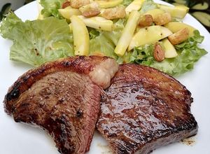 Una foto de Picaña a la mantequilla 🥩🥬