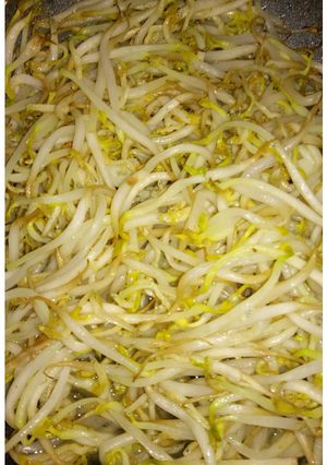 A picture of Tumis Toge Teri (Stir-Fry of Bean Sprouts and Anchovy) - 6 Ingredients.