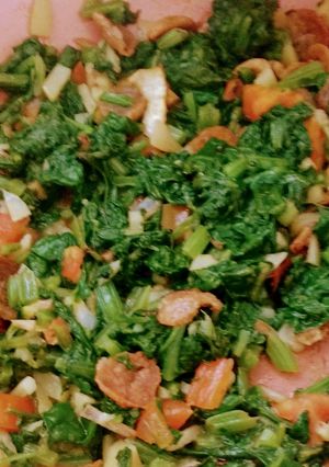 A picture of Spinach (Palak) and Veggies Curry.