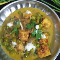 A picture of मटर पनीर (matar paneer recipe in Hindi).