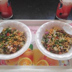 A picture of Aloo Chat.