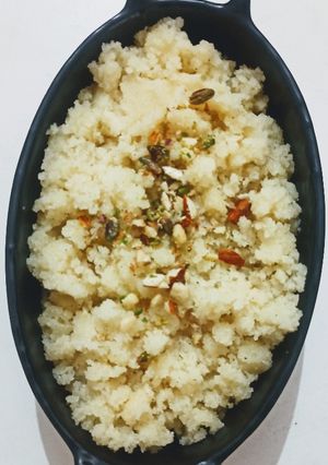 सूजी का हलवा (sooji ka halwa recipe in Hindi) रेसिपी मुख्य फोटो