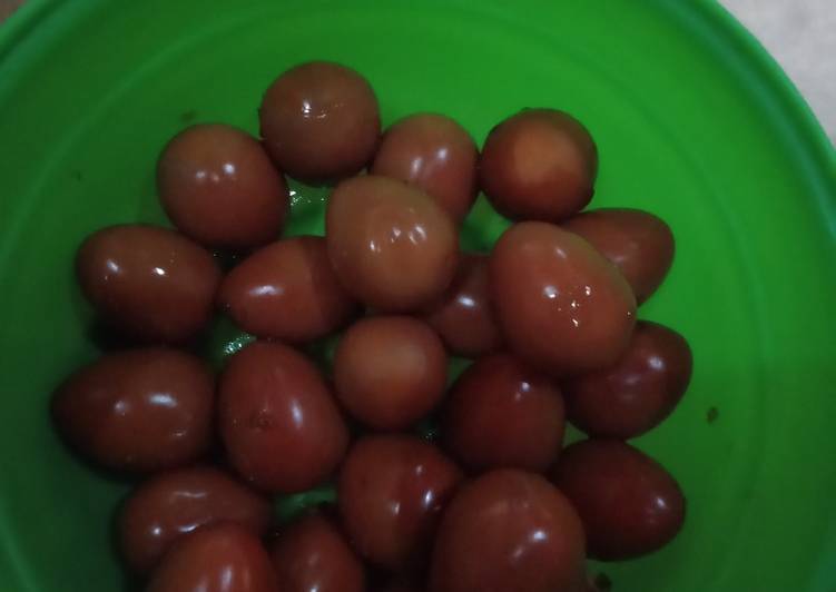Telur puyuh coklat