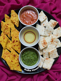 ઢોકળા અને ઈદડા (Dhokla Idada Recipe In Gujarati) રેસીપી મુખ્ય ફોટો