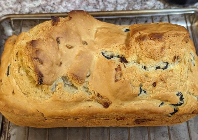 Vegan: Black Olive, Onion Beer Bread