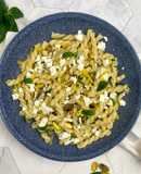 Nudelsalat mit Zitrone und Minze