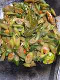 Tumis lompong daun jeruk