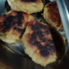 A picture of Raw Banana tikki.