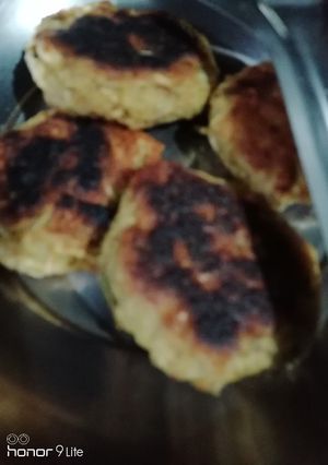 A picture of Raw Banana tikki.