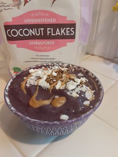 A picture of Fruity tropical smoothie bowl.