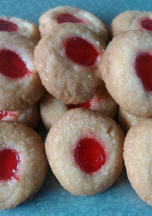 Una foto de Galletas de mantequilla con punto rojo