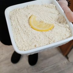 A picture of Sugar free rhubarb crumble with added lemon 🍋. Air fryer.