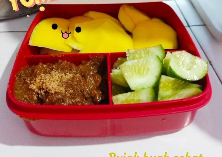 Rujak buah sehat