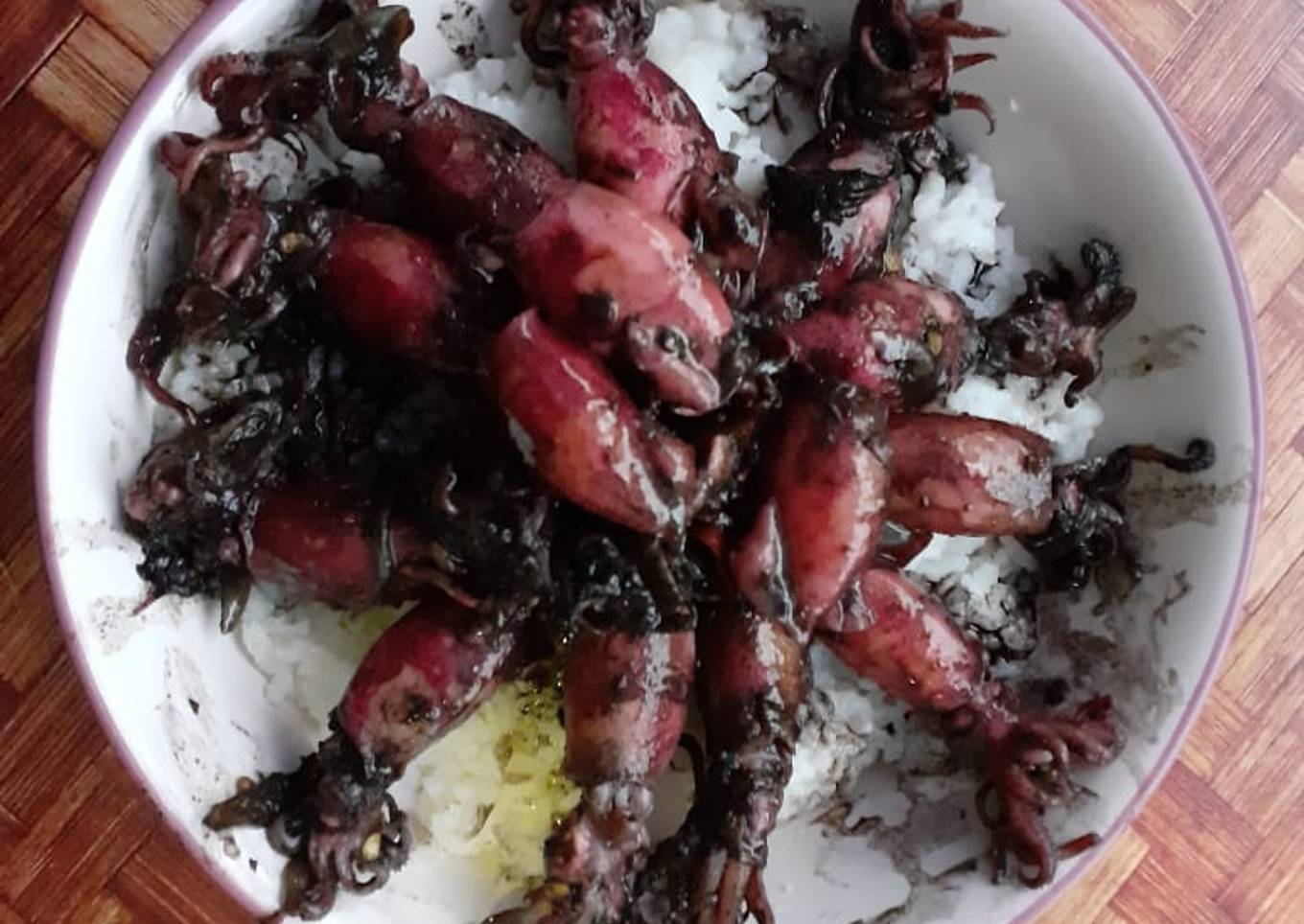 Tumis dengan cumi hitam pedas