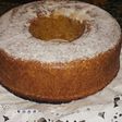Bizcocho tipo bundt con nueces de macadamia y canela