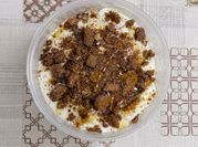 Una foto di tiramisu con yogurt greco