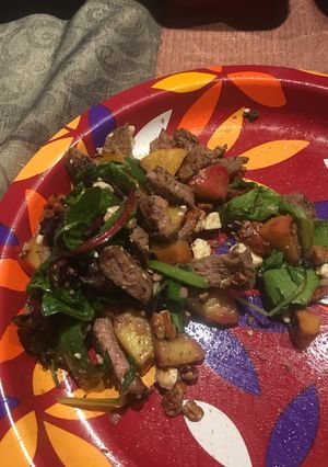 A picture of Steak & Nectarine Salad.