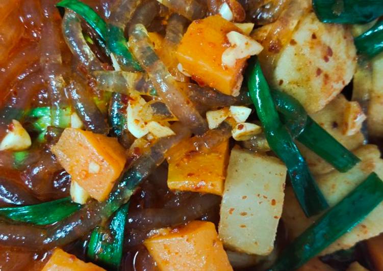 เส้นแก้วเต้าหู้ปลาซอสเกาหลี