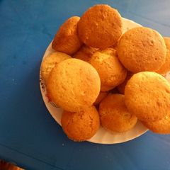 A picture of Vanilla less cupcakes# contest.