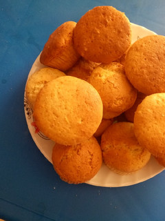 A picture of Vanilla less cupcakes# contest.