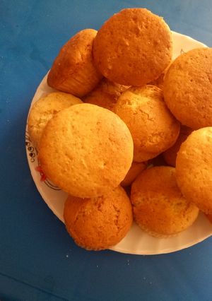 A picture of Vanilla less cupcakes# contest.