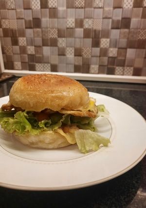 Foto resep Avocado & Egg Burger (must try!)