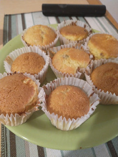 Una foto de 🧁Muffins básicos sin manteca. Económicos, esponjosos y ricos