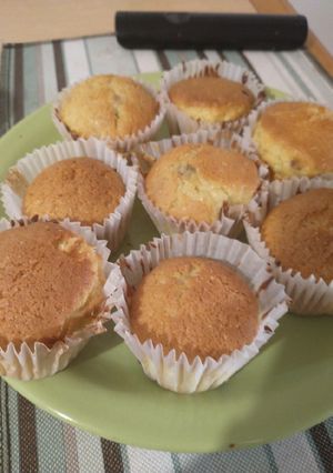 Una foto de 🧁Muffins básicos sin manteca. Económicos, esponjosos y ricos