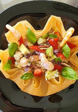 Une photo de Salade Sucrée Salée dans sa Corolle de Brick