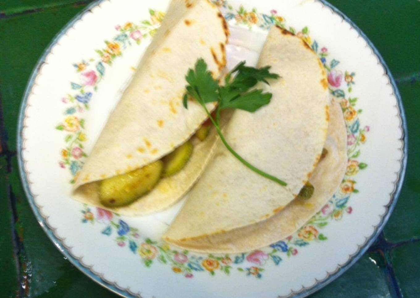 Tacos de calabacitas con jitomatitos cherry