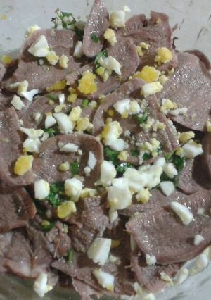 Una foto de Lengua a la vinagreta