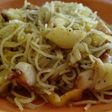 Fideos de arroz con pulpo