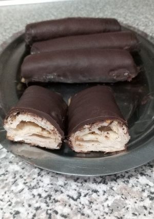 Foto principal de Cañas de chocolate rellenas de crema, sin gluten
